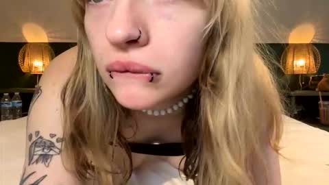 Ellie  online show from 02-15-26, 07:54