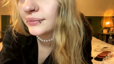 Ellie  online show from 03-04-26, 01:11