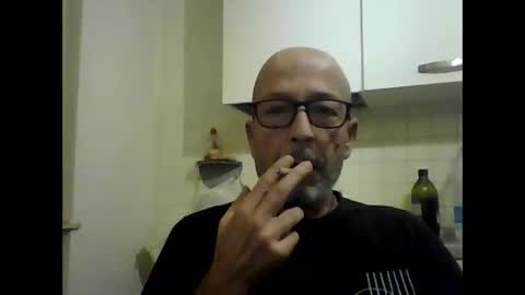 Snapshot of big23italy chatting on 10-05-25, 06:23 big23italy online show from 10-05-25, 06:23
