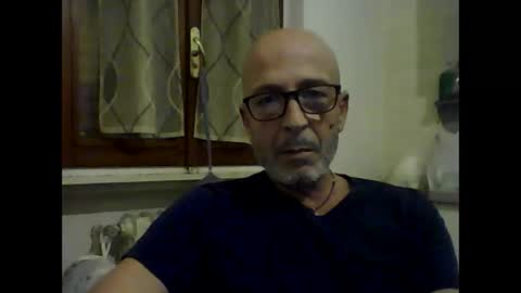 Snapshot of big23italy chatting on 10-21-25, 07:03 big23italy online show from 10-21-25, 07:03