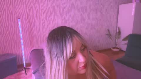 Eva online show from 09-18-25, 08:27