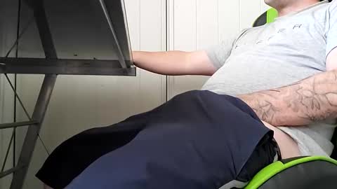 Snapshot of big_balls_big_load chatting on 12-22-24, 06:28 big_balls_big_load online show from 12-22-24, 06:28