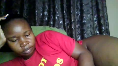 Snapshot of big_diva chatting on 06-30-26, 06:42 big_diva online show from 06-30-26, 06:42