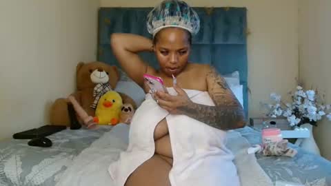 big_melons2001 online show from 10-14-25, 12:50