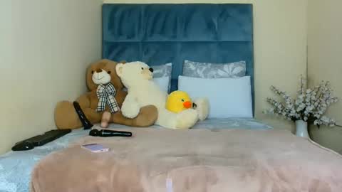 big_melons2001 online show from 03-20-26, 10:47