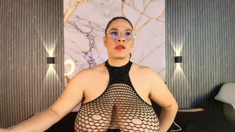 Tell me Sophia  online show from 04-17-26, 08:34