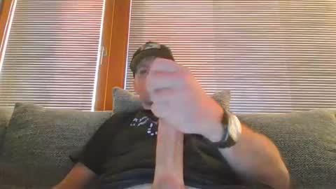 Snapshot of bigapolllo chatting on 10-20-25, 06:36 Bigapolllo online show from 10-20-25, 06:36