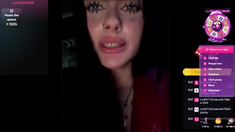 Snapshot of bigassbitch911 chatting on 12-01-24, 06:52 EvaAndersonXxX online show from 12-01-24, 06:52