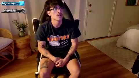 Snapshot of bigbadmj chatting on 07-26-26, 03:36 Asta online show from 07-26-26, 03:36