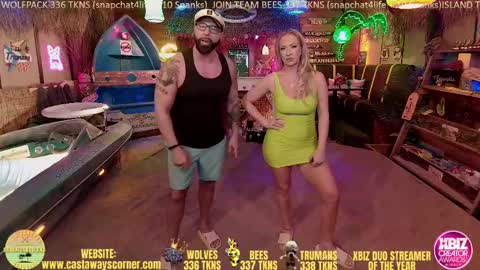 Snapshot of bigbananamilfshake chatting on 03-02-25, 04:39 Mya and Angelo online show from 03-02-25, 04:39