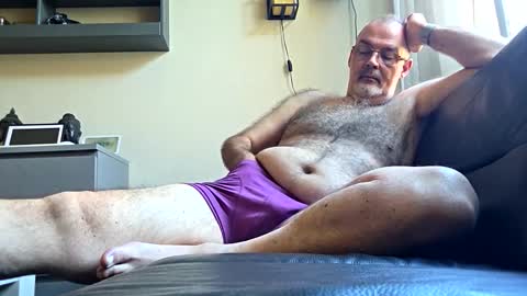 Snapshot of bigbibear88 chatting on 04-28-26, 08:19 bigbibear88 online show from 04-28-26, 08:19