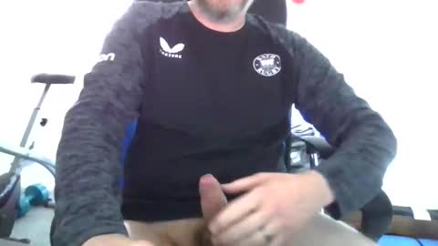 Snapshot of bigbisi69 chatting on 06-02-26, 10:28 bigbisi69 online show from 06-02-26, 10:28