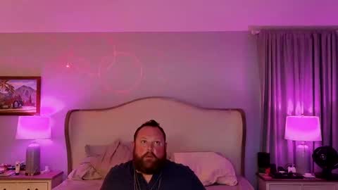 Snapshot of bigboi1o11 chatting on 10-29-25, 06:37 Bigboi1o11 online show from 10-29-25, 06:37