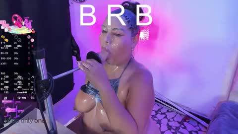 Snapshot of bigboobs_violeta chatting on 01-06-26, 09:18 VIOLETA online show from 01-06-26, 09:18