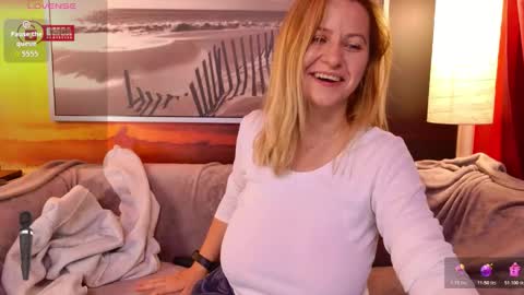 BigBoobsArri online show from 10-17-25, 08:17