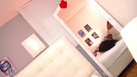 Snapshot of bigbooty_mommy chatting on 12-13-24, 04:00 Mia online show from 12-13-24, 04:00