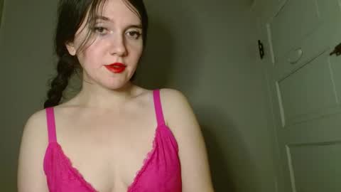 Isabella online show from 12-16-25, 07:35