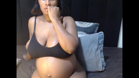 Snapshot of bigbootyshaz chatting on 02-02-26, 07:12 Bigbootyshaz online show from 02-02-26, 07:12