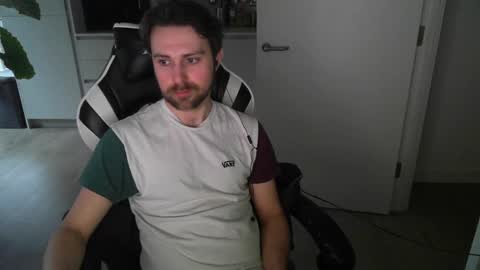 Big Brit online show from 02-08-25, 03:42