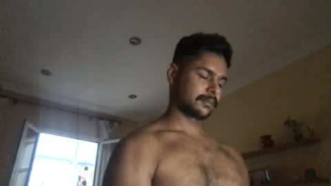 Snapshot of bigbrown_boy chatting on 09-21-25, 06:15 bigbrown_boy online show from 09-21-25, 06:15