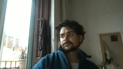 Snapshot of bigbrown_boy chatting on 05-12-26, 06:38 bigbrown_boy online show from 05-12-26, 06:38
