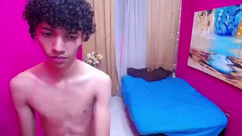 Snapshot of bigcock_sexys chatting on 02-13-26, 04:41 bigcock_sexys online show from 02-13-26, 04:41