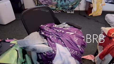 Snapshot of bigcocksmallmouth chatting on 02-14-25, 08:26 Cock and Cheese online show from 02-14-25, 08:26