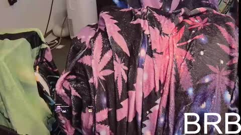 Snapshot of bigcocksmallmouth chatting on 03-12-25, 06:11 Cock and Cheese online show from 03-12-25, 06:11