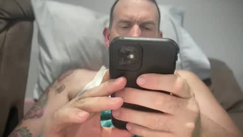 Snapshot of bigcocksuckingslut chatting on 12-27-24, 01:43 bigcocksuckingslut online show from 12-27-24, 01:43