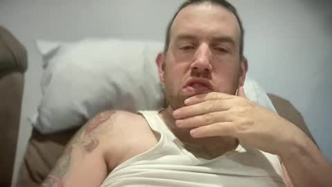 Snapshot of bigcocksuckingslut chatting on 12-31-24, 01:19 bigcocksuckingslut online show from 12-31-24, 01:19