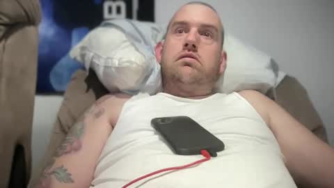 Snapshot of bigcocksuckingslut chatting on 01-30-25, 01:55 bigcocksuckingslut online show from 01-30-25, 01:55