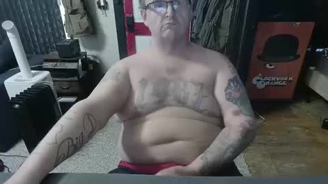 Snapshot of bigdbrillion chatting on 04-22-26, 01:12 Darryl online show from 04-22-26, 01:12