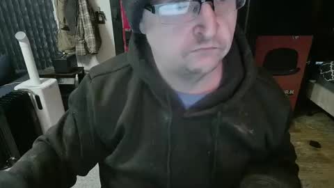 Snapshot of bigdbrillion chatting on 05-01-26, 12:21 Darryl online show from 05-01-26, 12:21