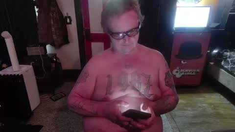 Snapshot of bigdbrillion chatting on 07-18-26, 10:13 Darryl online show from 07-18-26, 10:13