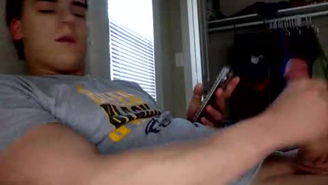 Snapshot of bigdick2919350474 chatting on 04-04-26, 12:35 bigdick2919350474 online show from 04-04-26, 12:35