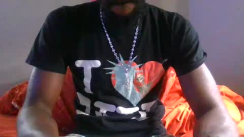 Snapshot of bigdickb917 chatting on 06-15-26, 06:10 Sir Big dick B online show from 06-15-26, 06:10