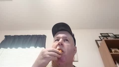 Snapshot of bigeoo76 chatting on 05-31-26, 05:20 bigeoo76 online show from 05-31-26, 05:20