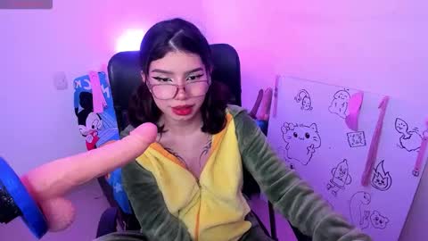 Snapshot of bigfinger125 chatting on 02-04-26, 07:47 Lucy and Fred online show from 02-04-26, 07:47