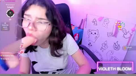 Snapshot of bigfinger125 chatting on 02-05-26, 07:35 Lucy and Fred online show from 02-05-26, 07:35