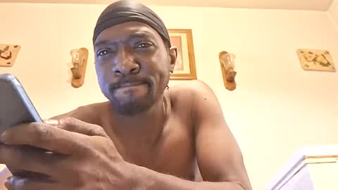 Snapshot of biggbic36 chatting on 06-22-26, 03:25 biggbic36 online show from 06-22-26, 03:25