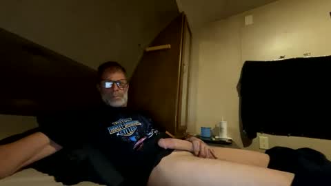 Snapshot of biggcock27 chatting on 11-15-25, 12:41 biggcock27 online show from 11-15-25, 12:41