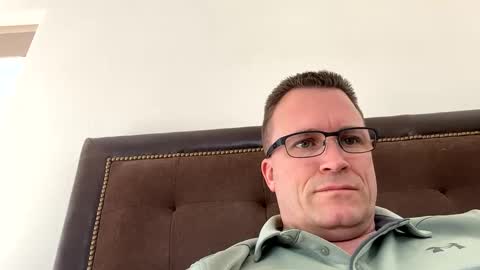 bigger22332233 online show from 02-08-25, 08:21