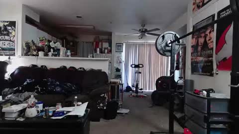 Snapshot of biggerisbetter21 chatting on 02-26-26, 11:37 biggerisbetter21 online show from 02-26-26, 11:37