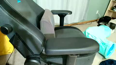 biggerthebetterr online show from 06-28-26, 07:36