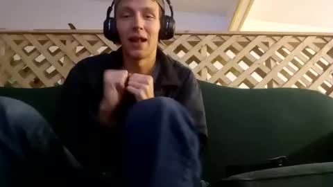 Snapshot of biggestboiiii chatting on 01-24-25, 07:41 biggestboiiii online show from 01-24-25, 07:41