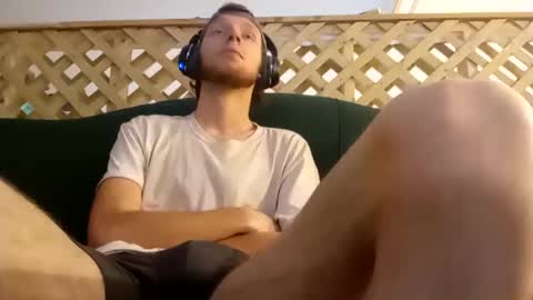 Snapshot of biggestboiiii chatting on 03-10-25, 06:45 biggestboiiii online show from 03-10-25, 06:45