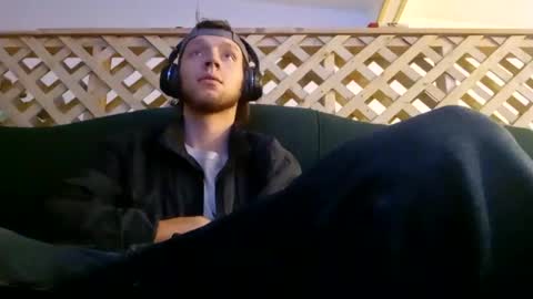 Snapshot of biggestboiiii chatting on 03-11-25, 10:07 biggestboiiii online show from 03-11-25, 10:07