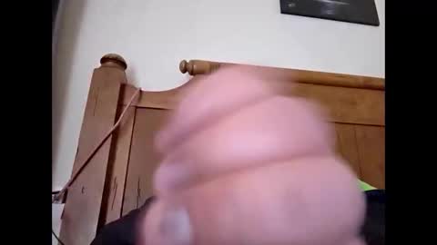 Snapshot of bigguunn chatting on 02-16-26, 11:23 bigguunn online show from 02-16-26, 11:23