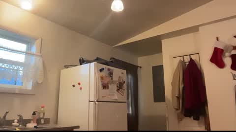 Daniel  Noelia online show from 12-22-25, 02:58