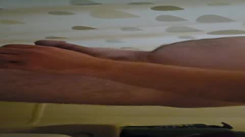 Snapshot of bigheadtightass chatting on 07-10-26, 10:40 bigheadtightass online show from 07-10-26, 10:40